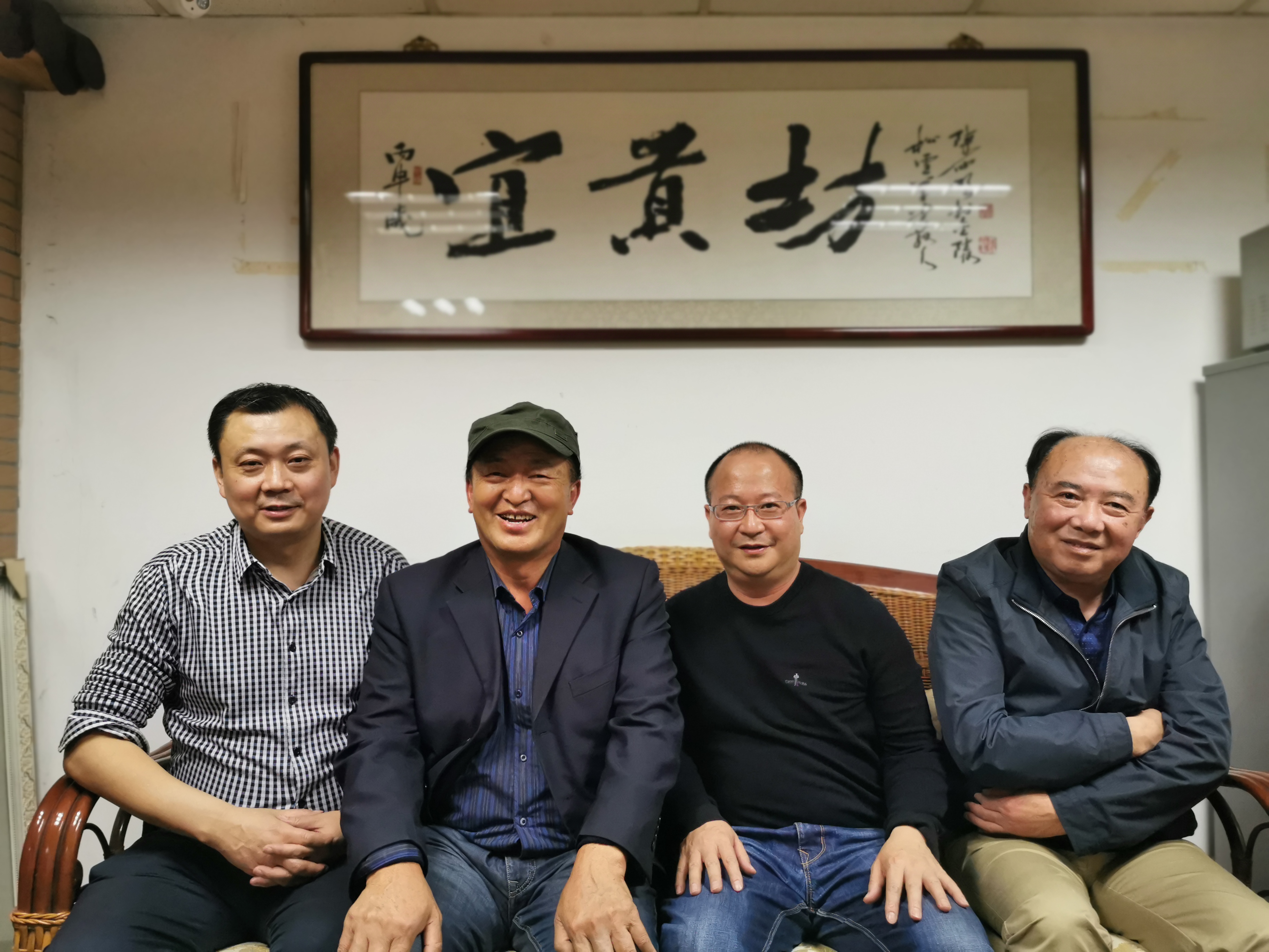 宜貢坊云錦祝新老朋友五一節(jié)日快樂！